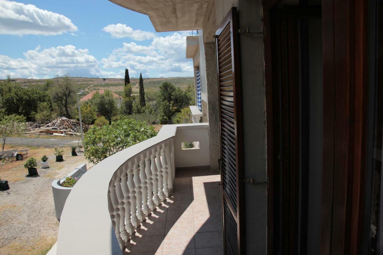 Apartments Irina Rovanjska Exterior photo